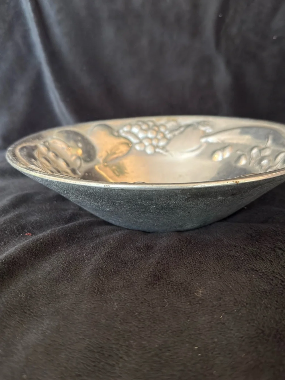 Vintage Wilton Armetale Fruit/Orchard Harvest Serving Bowl - Home Dining
